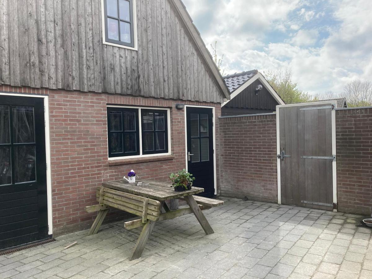 Vakantiehuis 'T Laaisterplakky Zonder Drempels Villa Oude Bildtzijl Exterior foto